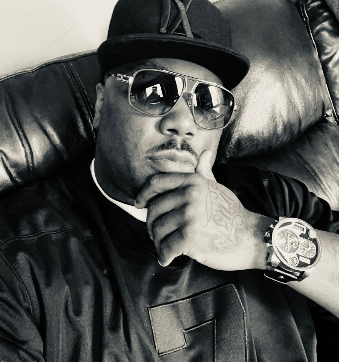 Mr. Nevasaeno headshot